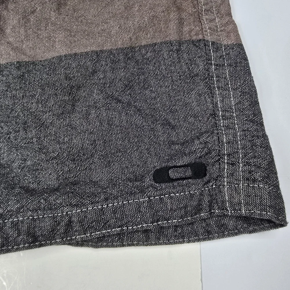 Oakley casual skate